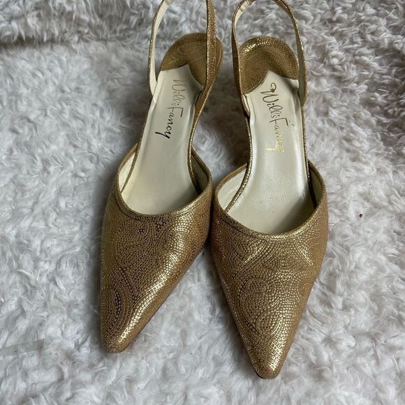 Will Fancy Italian Leather Golden 2.5” heels pointed toe sling back size 10B - Picture 3 of 9